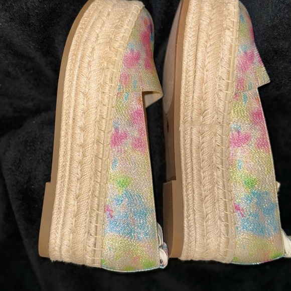 Jessica Simpson Pink and Blue Espadrilles with Artistic Design New* - Picture 9 of 11